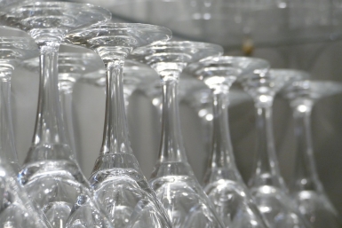 Однако от полного запрета продажи алкоголя в стране эксперт воздержался https://pixabay.com/
