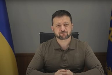 Зеленский столкнулся с холодным приемом на саммите НАТО Скриншот видео с YouTube-канала &quotЗе!Президент&quot