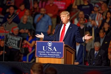 Трамп заявил, что США хватит нефти на две тысячи лет commons.wikimedia.org