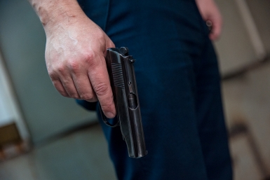 Полиция, оружие, пистолет, криминал, преступление Илья Аверьянов, ИА PrimaMedia