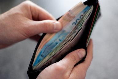 Деньги, финансы, кошелек Илья Аверьянов, ИА PrimaMedia.ru