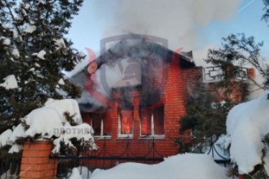 Пожар вспыхнул в жилом доме в Подмосковье Telegram / ГКУ МО &quotМособлпожспас&quot