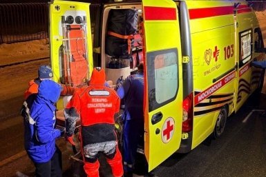 Спасение девушки из реки-Москва из тг-канала (18+)  Департамента ГОЧСиПБ в Москве