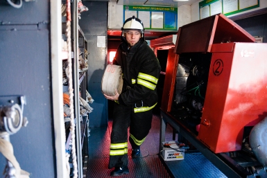 пожарные, рукав, пожар, МЧС Евгений Кулешов, ИА PrimaMedia