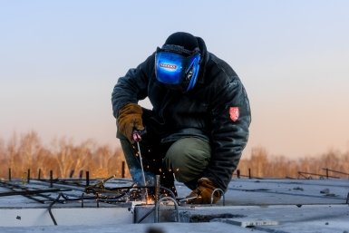 стройка, здание, стройплощадка, строительство, город Спутник, сварщик Евгений  Кулешов, ИА PrimaMedia.ru