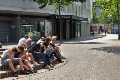 Многие подростки сильно зависимы от виртуальной жизни pxhere.com