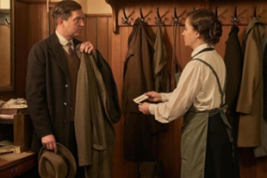 Вас не пустят дальше вешалки, если не ответите на 7/7 вопросов про театр - ТЕСТ ИИ GigaChat (18+)