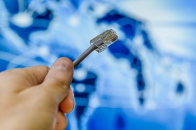 Цены на интернет в России взлетят из-за новых правил для точек обмена трафиком