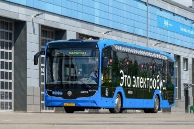 В Москве по маршруту вышли новые электробусы