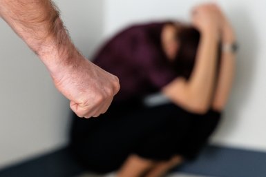 Забивший насмерть пасынка мужчина рассказал, что произошло