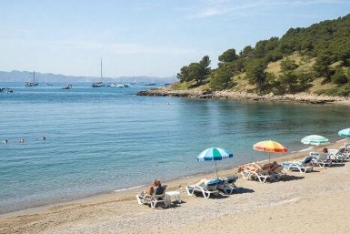 Турция и Египет надоели: в 2026 летим к бухте Китая - прозрачная вода, всегда тепло