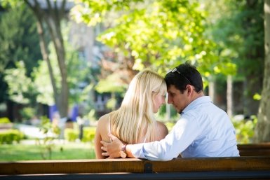 Судьбоносная встреча: знаки зодиака, которые в ближайшее время встретят свою любовь - астрологи назвали 5 счастливчиков