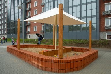 Подмосковная компания открыла детскую площадку в Дубае