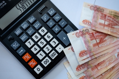 Росстат назвал задолженность работодателя перед работниками