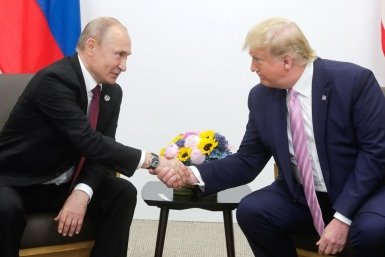 Трамп планирует пригласить Владимира Путина на саммит G20, пишет Washington Post