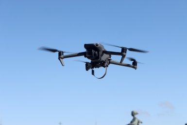 Дрон снял, как экспериментальный снаряд стер в пыль дом с военными ВСУ