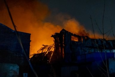 Гигантские черные облака в Туапсе после ударов дронов попали на видео