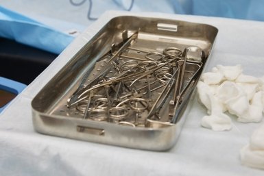 Врач рассказал, при каком весе без операции не обойтись