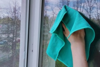 2 ложки — и окна кристально чисты до осени: секрет ленивых хозяек ИА SevastopolMedia.ru