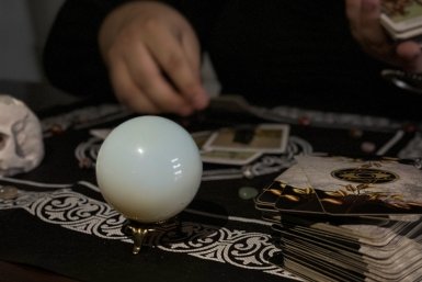 Священник из Ставрополя раскритиковал "Битву экстрасенсов" на кладбище в Зеленокумске