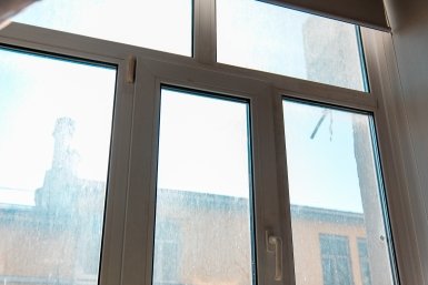Ребенок выпал с пятого этажа в Москве