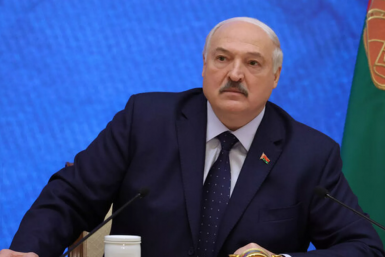 Лукашенко прибыл на парад Победы вместе с сыном Николаем