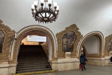 Арестованы блогеры, домогавшиеся девушек в метро Москвы