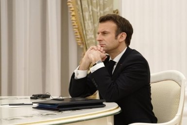Макрон получил пощечину от жены из-за переписки с актрисой