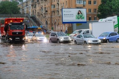Ежедневные дожди и не выше +13: синоптики рассказали, чем удивит погода в конце мая