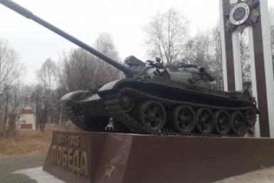 В Подмосковье с пушками и кавалерией воссоздали бой 1914 года