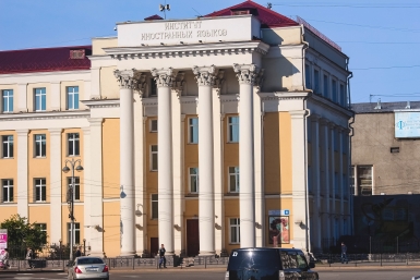 Мединский предложил ввести обязательное распределение для бюджетников