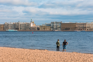 Атака БПЛА произошла на Санкт-Петербург в первый день ПМЭФ - сообщили о пострадавших