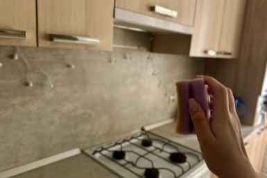 Натираю кухонный фартук и плиту этим средством: жир и копоть больше не липнут - любуюсь идеальным блеском ИА KrasnodarMedia