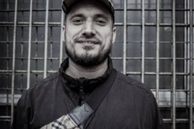 На могиле Паши Техника появился бронзовый памятник в полный рост