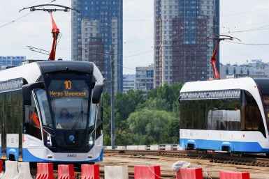 На Строгинском мосту начали устанавливать бесстыковые рельсы