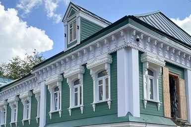 На доме в Москве, построенном в 1880 году, восстановили исторический декор