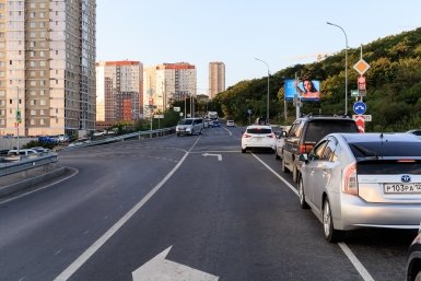На Вяземской улице в Москве заменили 20 тысяч "квадратов" асфальта