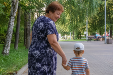 По 10 600 рублей за внуков – как бабушкам получить выплату в 2026 году