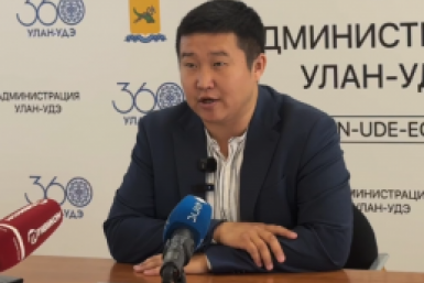 директор КБУ Игорь Мункуев на брифинге в мэрии администрация Улан-Удэ