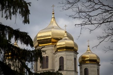 Очередь к мощам святых в Москве растянулась на 4,5 часа