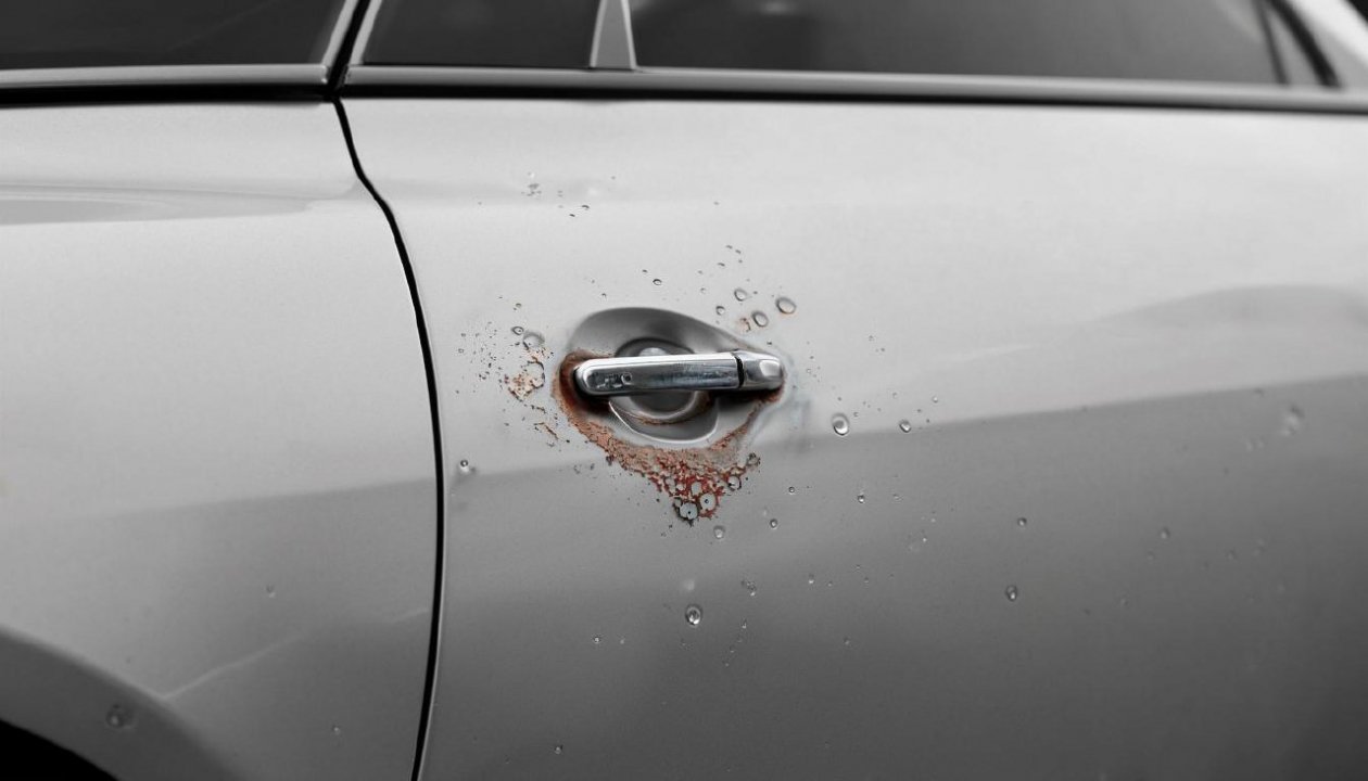 Смываю ржавчину с авто этим составом, коррозии как не бывало: блестит даже &quotгнилой&quot порожек ИИ &quotКандинский&quot (18+)