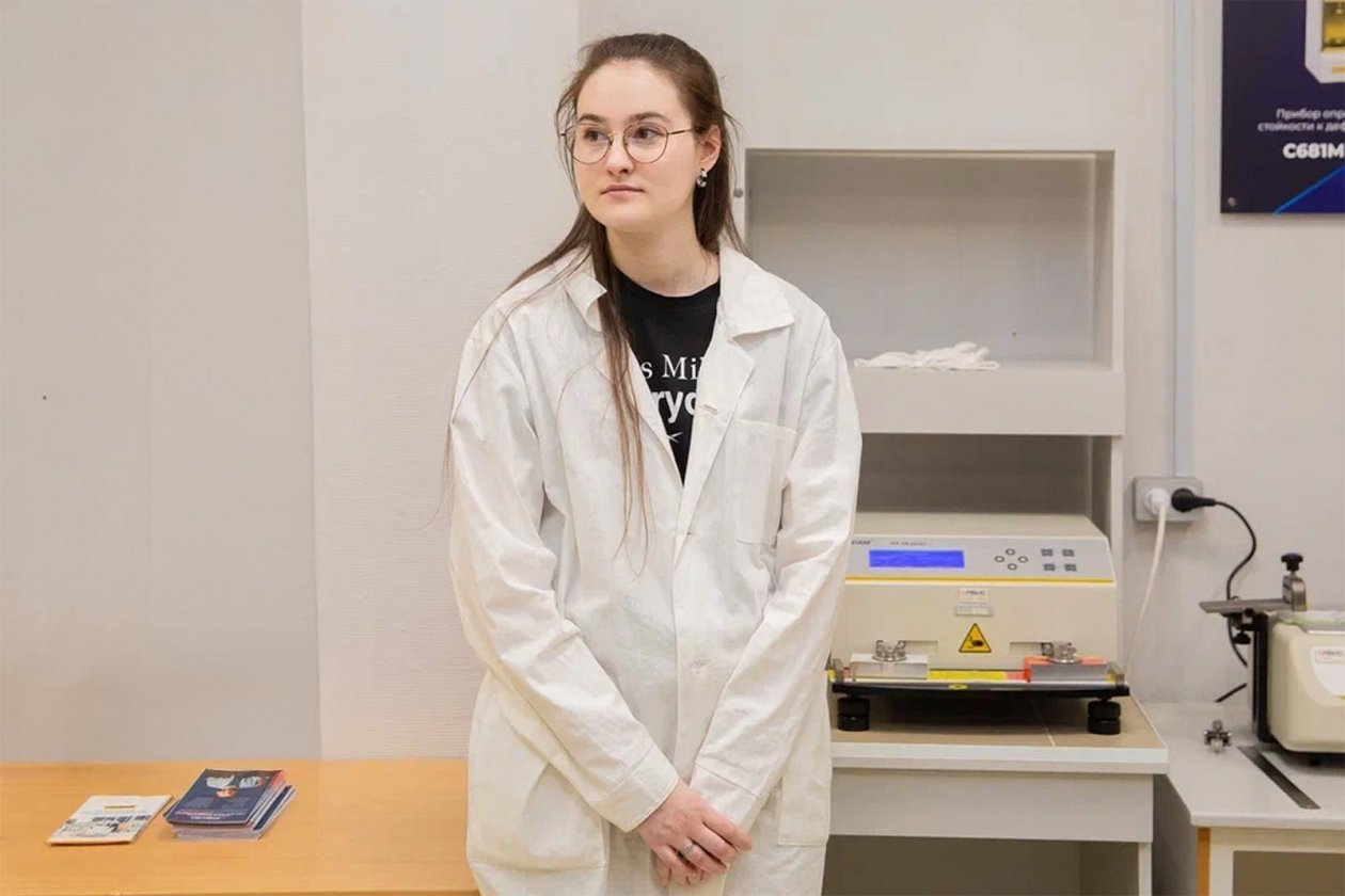 Студентка https://www.mos.ru/