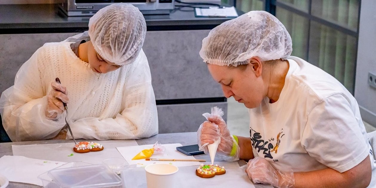 Женщины https://www.mos.ru/