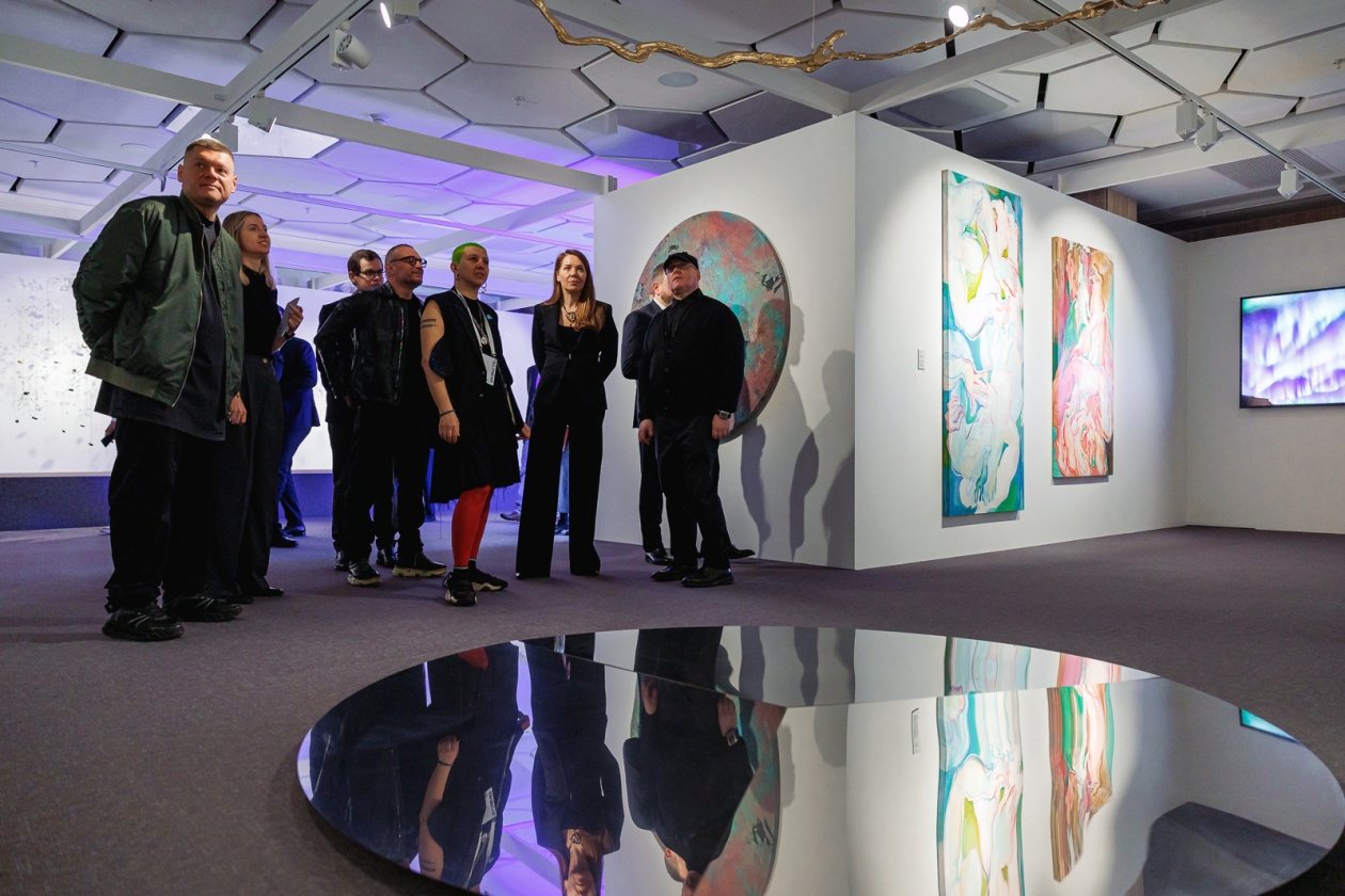 В Москве открыли международную выставку современного искусства в медцентре Предоставлено: департамент здравоохранения города Москвы