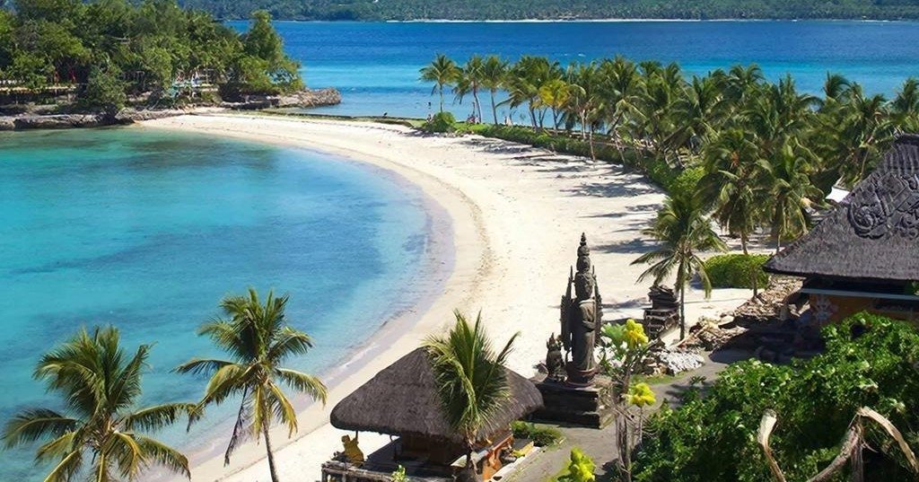 Названы 3 страны, где на 100 тысяч рублей можно жить у моря Создано с помощью ИИ