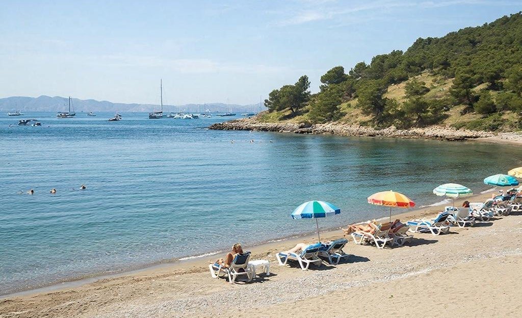 Турция и Египет надоели: в 2026 летим к бухте Китая - прозрачная вода, всегда тепло Создано с помощью ИИ