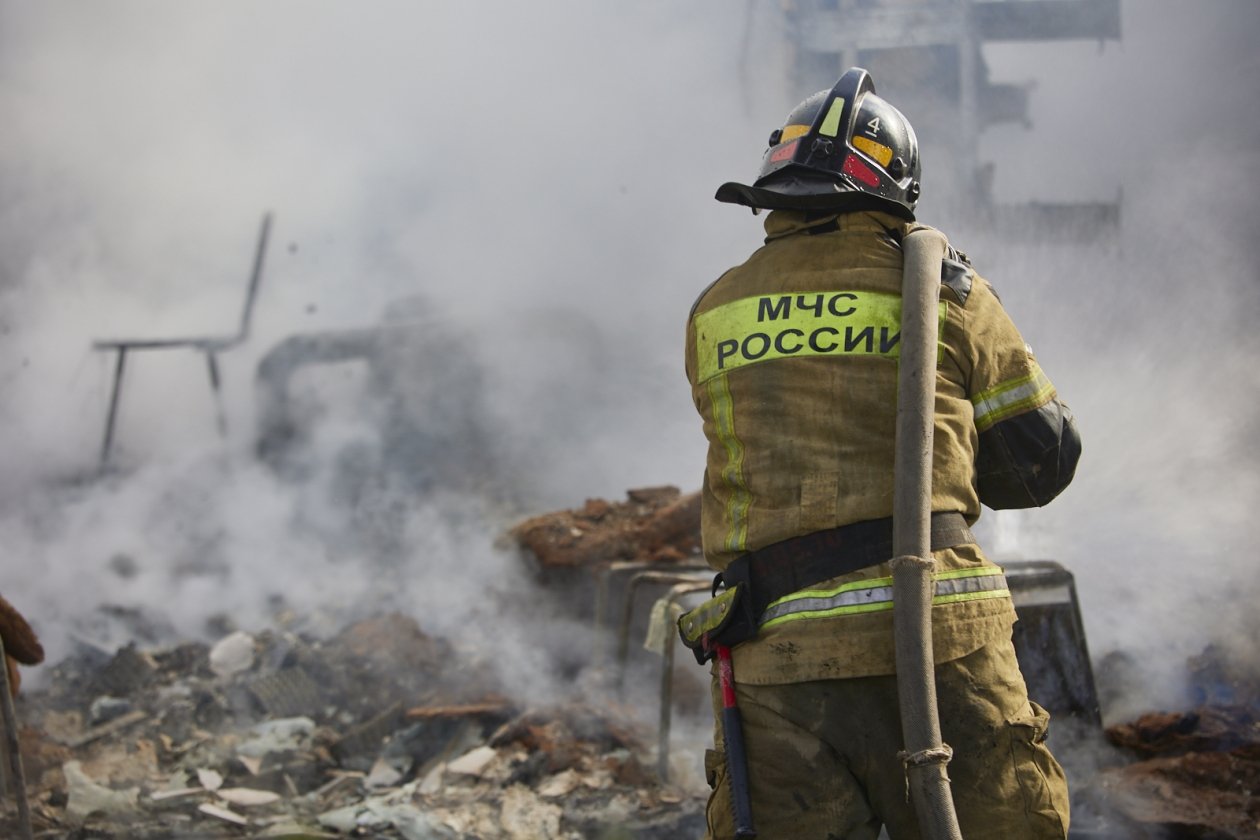 Эксперты выясняют причины пожара Дмитрий Осипчук, ИА PrimaMedia