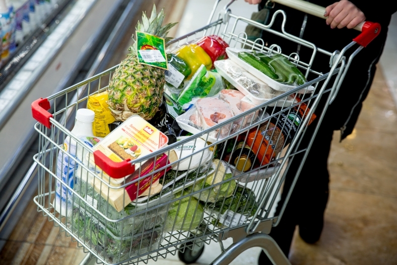 Продуктовая корзина в Москве подешевела Александр Ратников