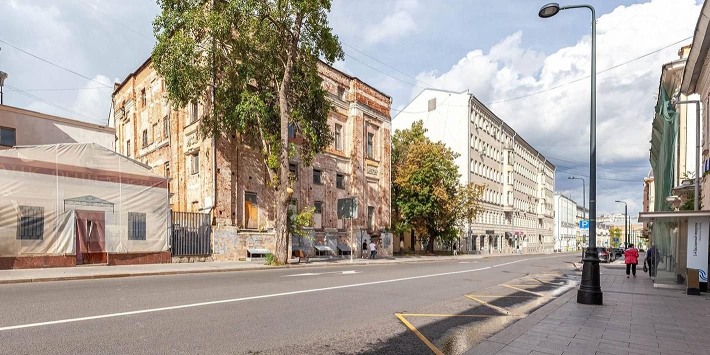 Помещение и здание для бизнеса в Басманном районе можно приобрести на открытых торгах https://www.mos.ru/