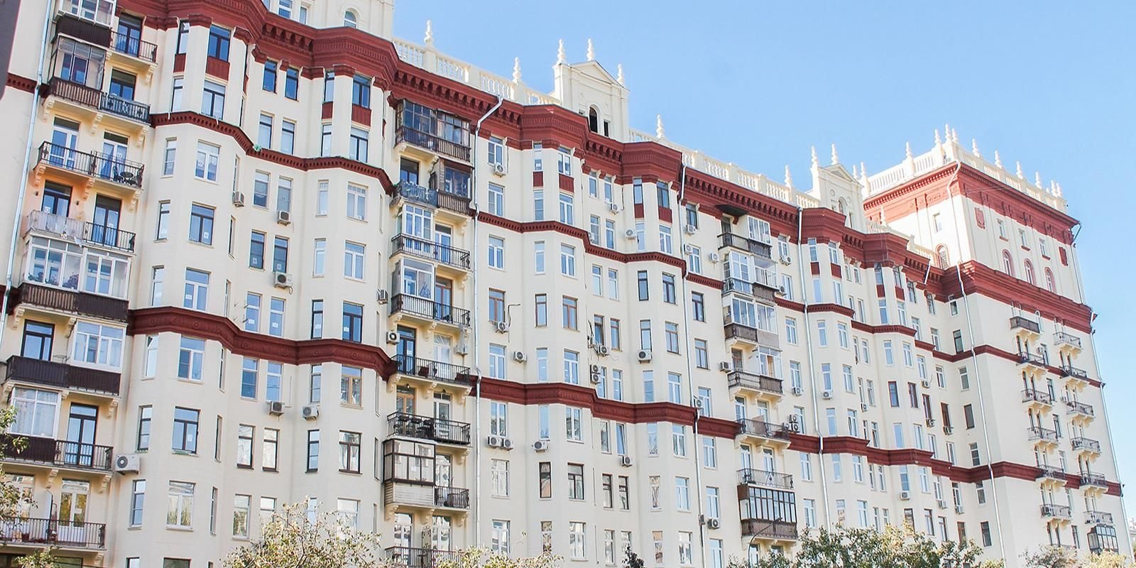 В Москве привели в порядок три дома, в которых жили легенды советского футбола https://www.mos.ru/
